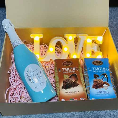 Romantic Gift Hamper-Chocolate Sparkling Wine Hamper