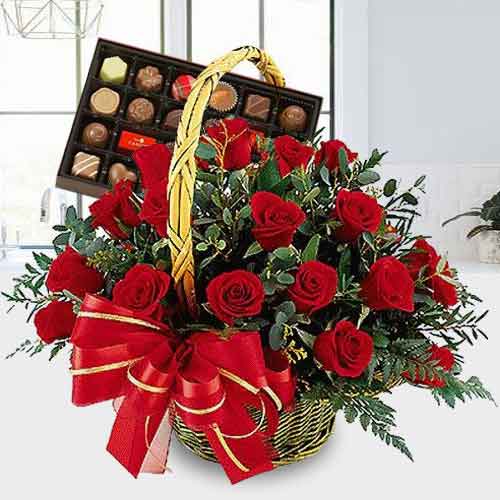 - Rose And Chocolate Basket
