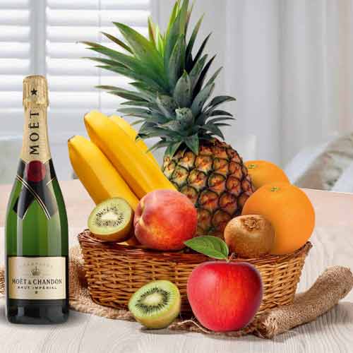 Fresh Fruits with Champagne