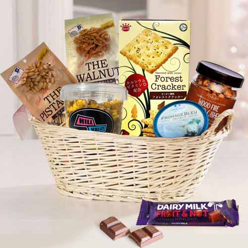 Dry Fruits And Cheese Hamper-Birthday Gifts For Dad From Daughter