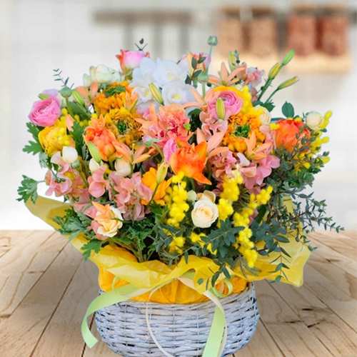 - Online Flower Arrangement Delivery