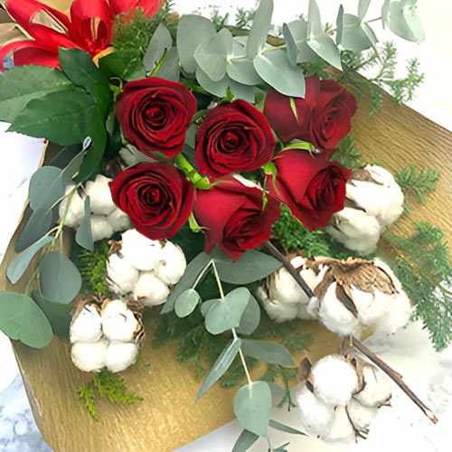 Christmas Rose Bouquet
