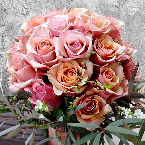 Elegant Pink Beige Rose Bouquet For Japan