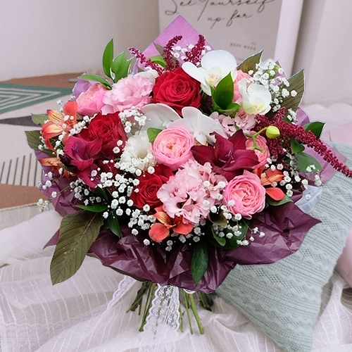 - Luxurious Flower Gifts For Grandparents