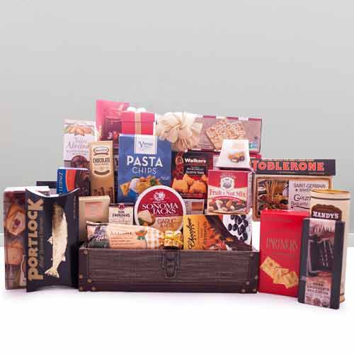 Delicious Basket-Food To Send For Christmas Gifts