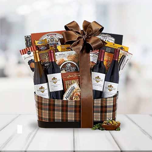 Wine Gift Basket-Corporate Gift Ideas For Employees