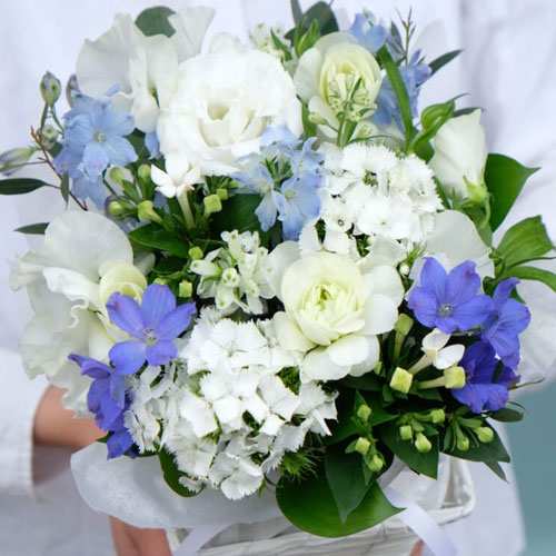 Tender Thoughts Sympathy Bouquet