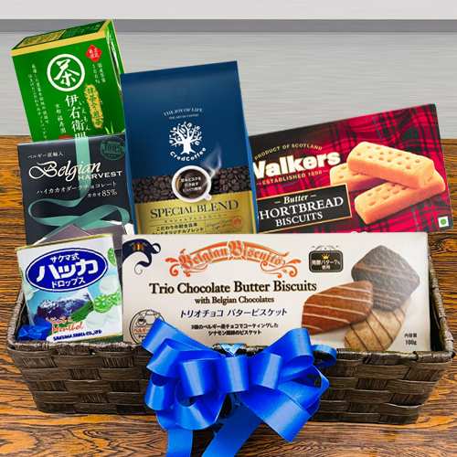 - Festive Food Hamper For Mom