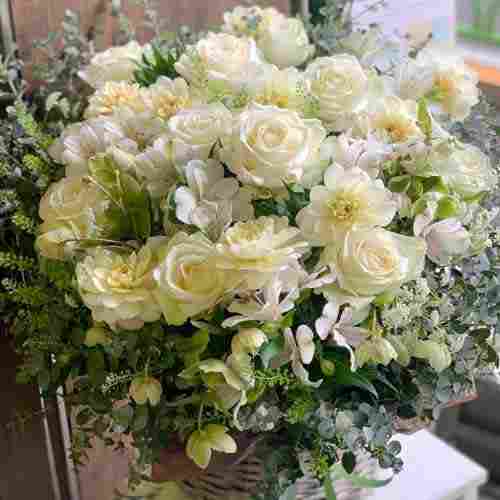 - White Flower Bouquet For Funeral