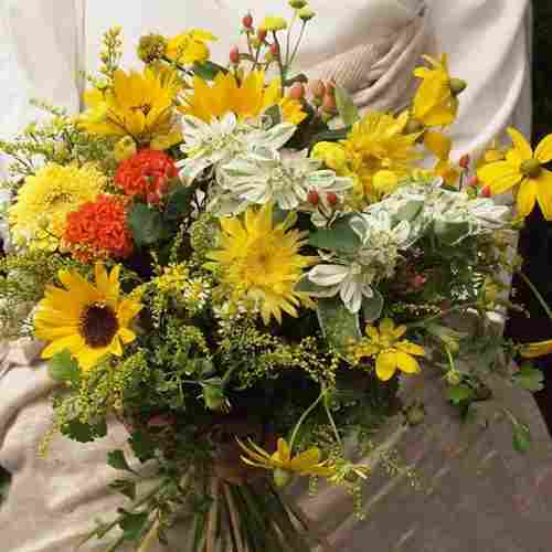 Seasonal Flower Bouquet-Sending Sunflower Birthday Bouquet