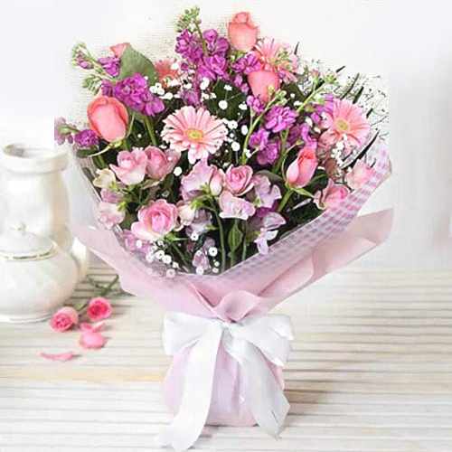 Mixed Bouquets With Pink Flowers