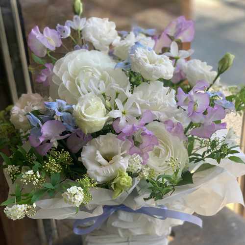 Purple And White Floral Arrangements-Romantic Floral  Gifts