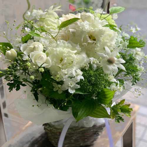 White Flowers Funeral-Flowers For A Grieving Friend