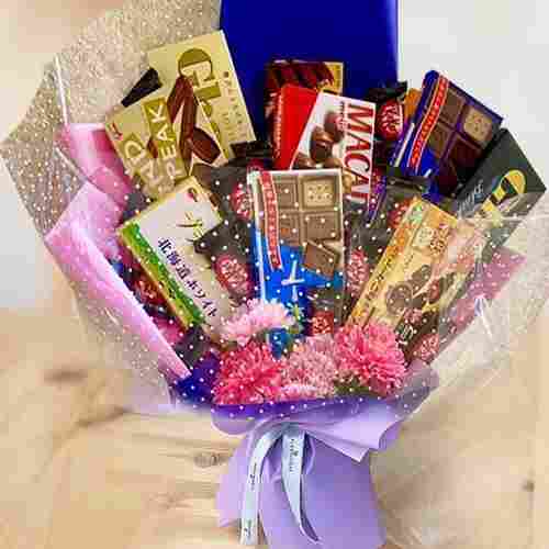 Sweet 16 Bouquet-Flowers And Chocolates Next Day Delivery
