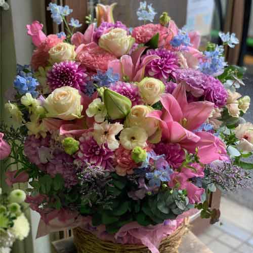 Best Pink Flower Bouquets Delivery