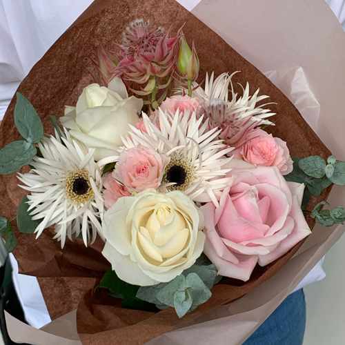 Miss U-Send Her Flowers Just Because